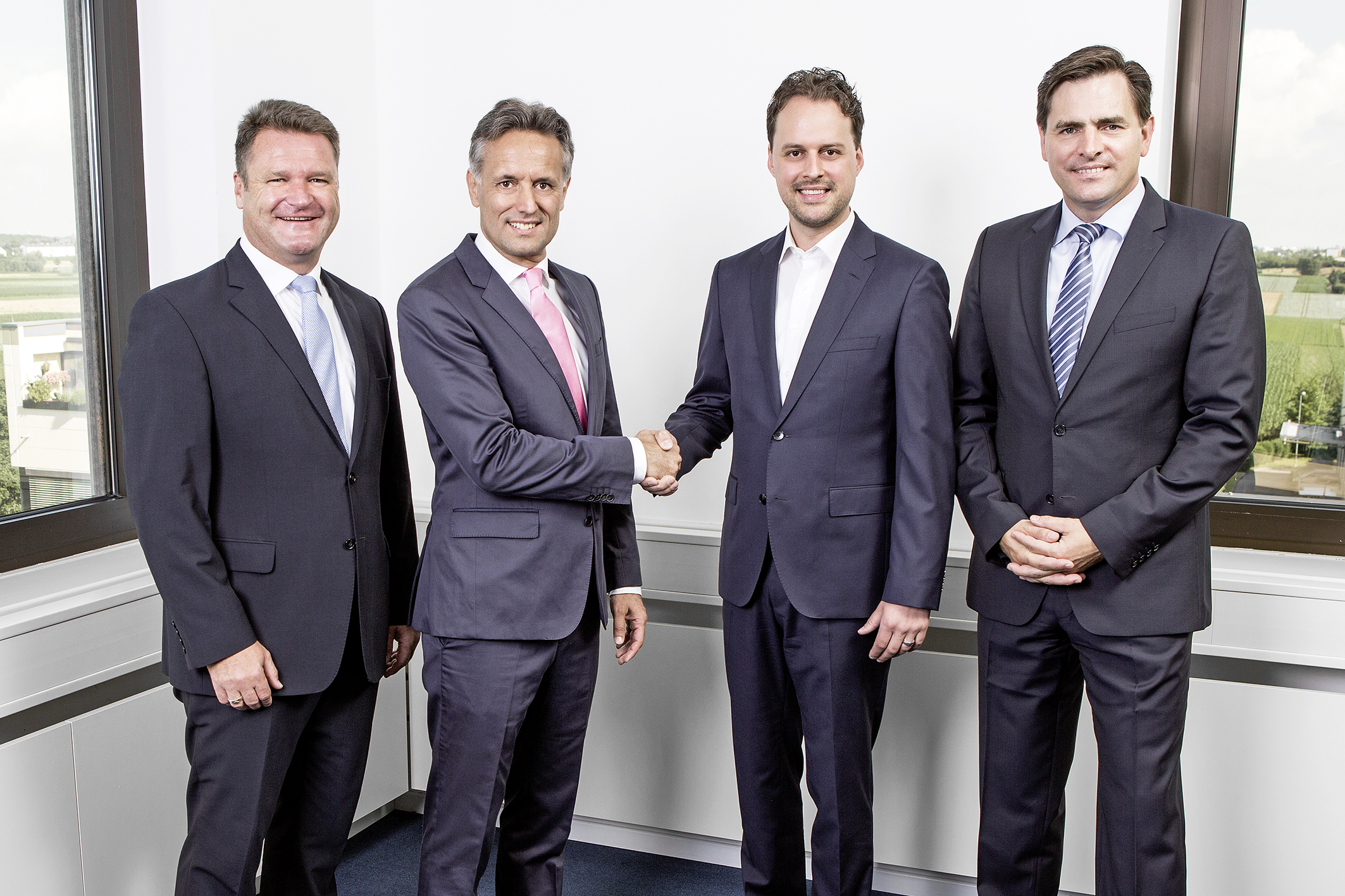 Vertragsunterzeichnung von ZENNER Connect AG aus der Schweiz